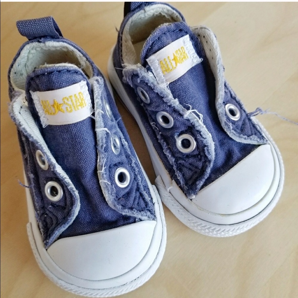 Baby slip on converse